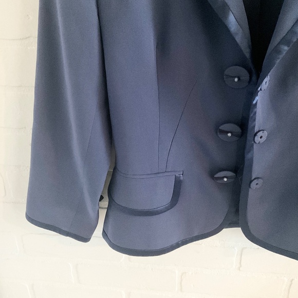Luisa Spagnoli Women’s Blazer Silk Navy Blue Satin trims Suiting Tailoring Sz M - Picture 3 of 16